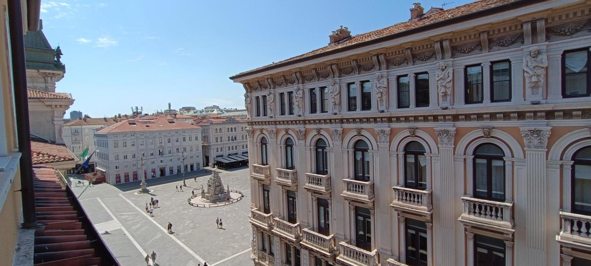 Casa Vacanze Trieste - Vista Piazza Unita Kültér fotó