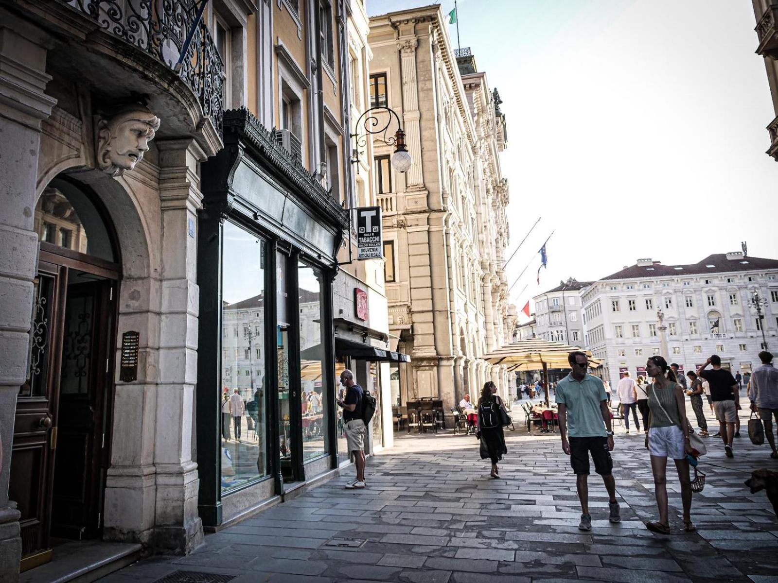 Casa Vacanze Trieste - Vista Piazza Unita Kültér fotó